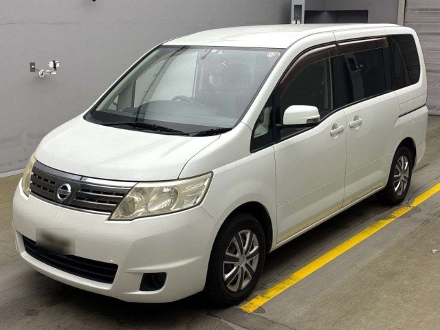 NISSAN SERENA 2010