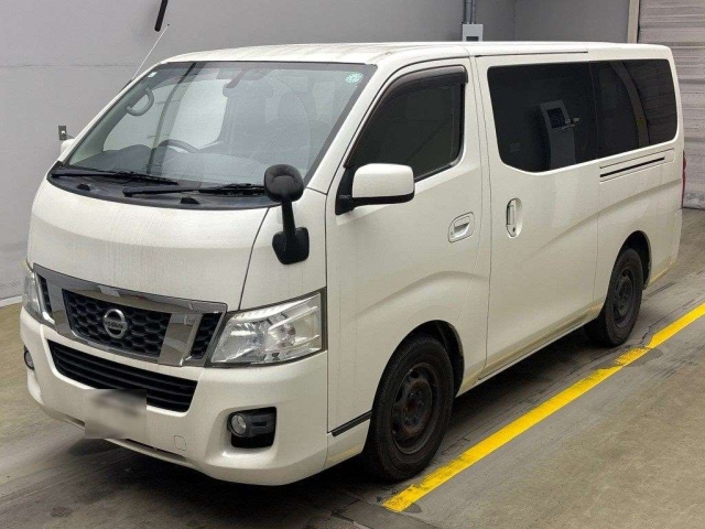 NISSAN CARAVAN 2015