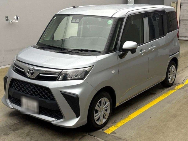 TOYOTA ROOMY 2021