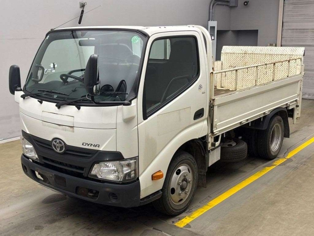 TOYOTA DYNA 2018