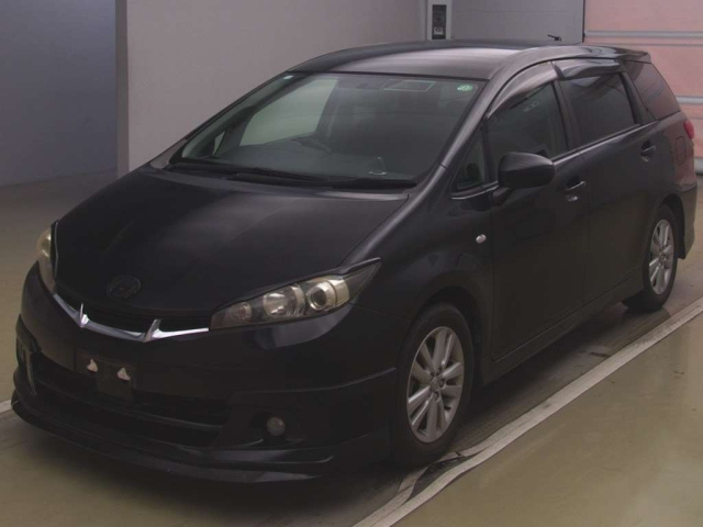 TOYOTA WISH 2010