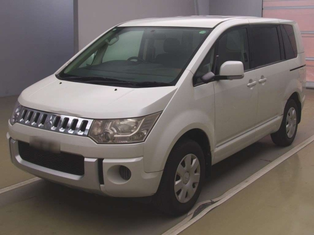 MITSUBISHI DELICA D5