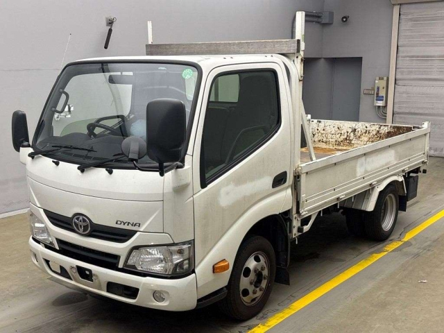 TOYOTA DYNA 2020