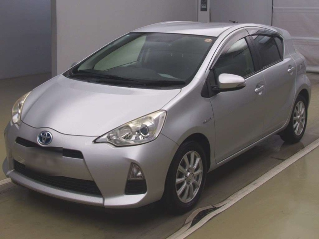 TOYOTA AQUA 2012