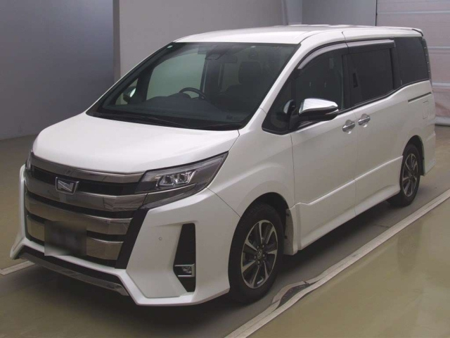 TOYOTA NOAH 2020