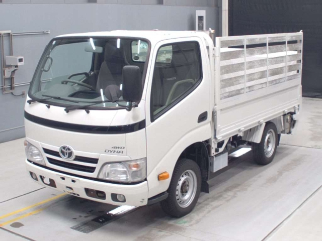TOYOTA DYNA 2013