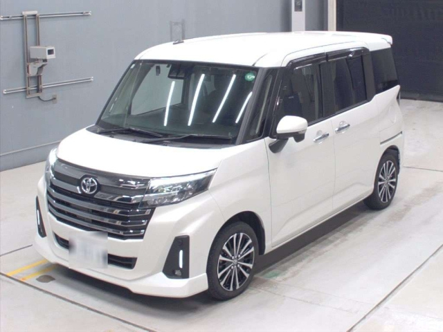 TOYOTA ROOMY 2021