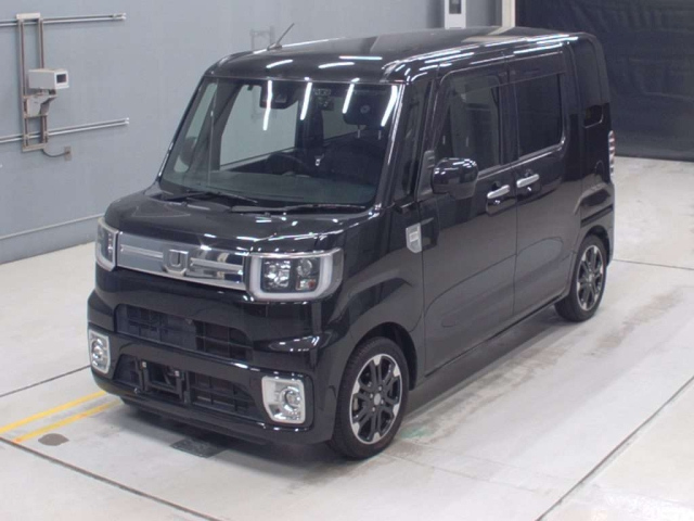 DAIHATSU WAKE 2019