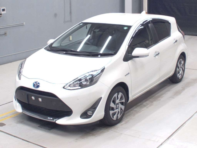 TOYOTA AQUA 2020