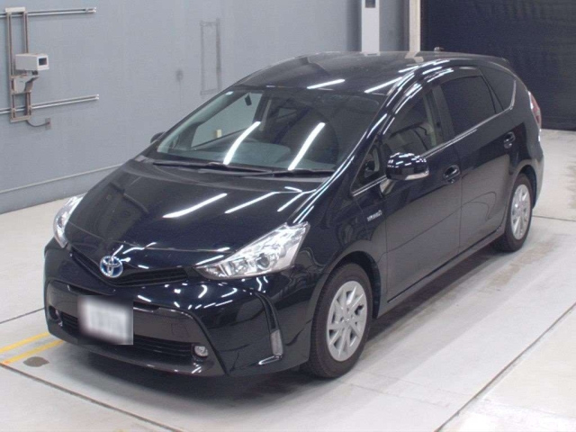 TOYOTA PRIUS ALPHA 2016