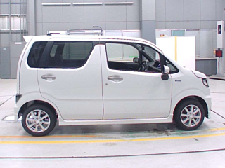 SUZUKI WAGON R 2025