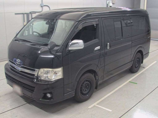 TOYOTA HIACE VAN 2011