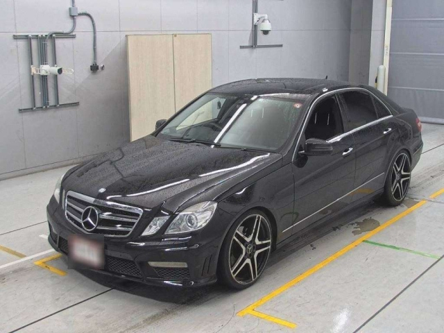 MERCEDES BENZ E CLASS 2010