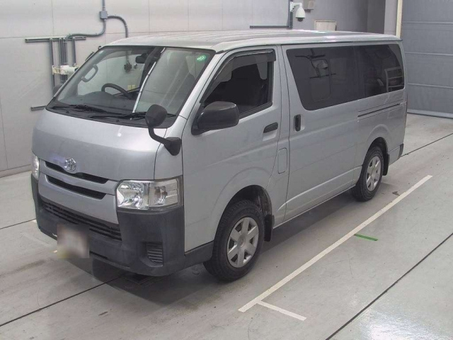 TOYOTA REGIUS ACE VAN