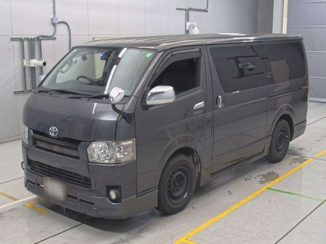 TOYOTA HIACE VAN 2015