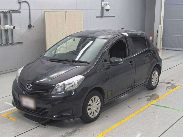 TOYOTA VITZ 2012