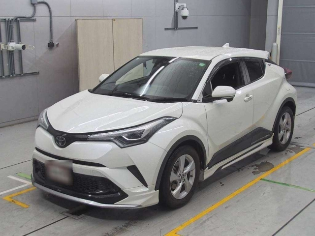 TOYOTA C-HR 2018