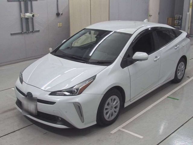 TOYOTA PRIUS 2021