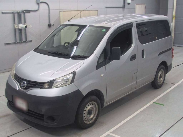 NISSAN NV200 2018