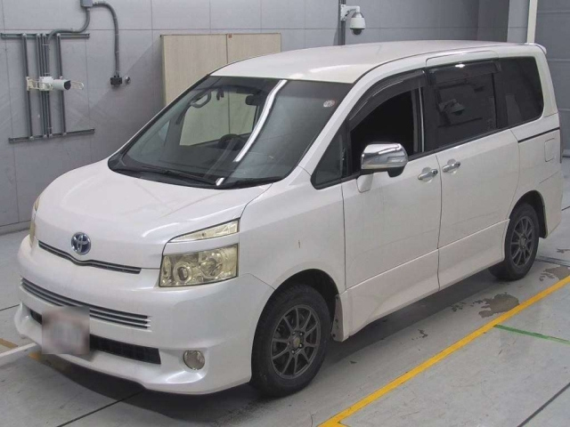 TOYOTA VOXY 2008