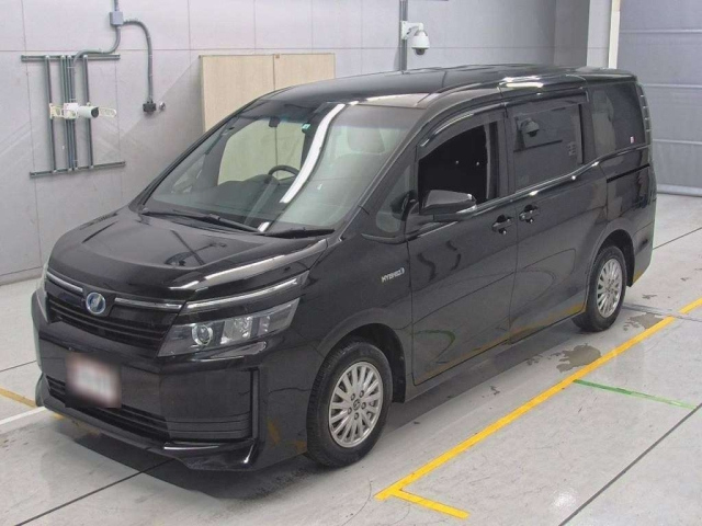 TOYOTA VOXY 2014
