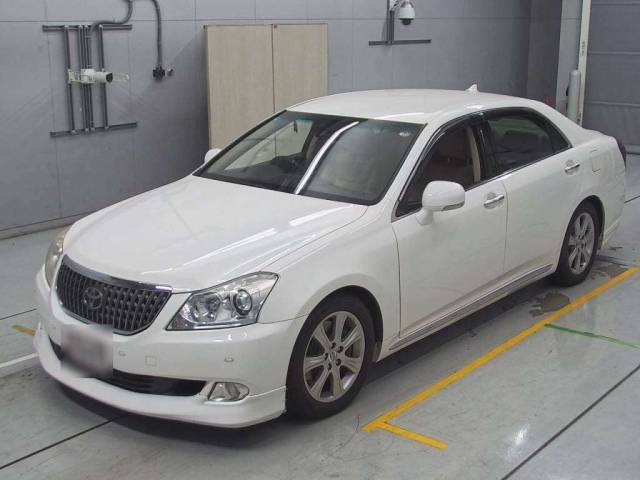 TOYOTA CROWN 2011