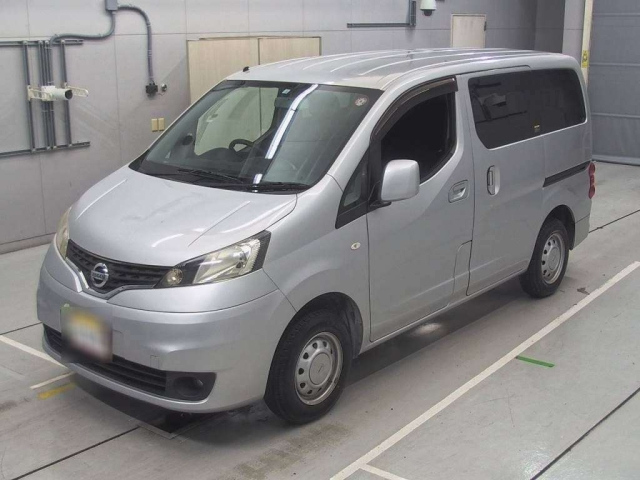 NISSAN NV200 2011
