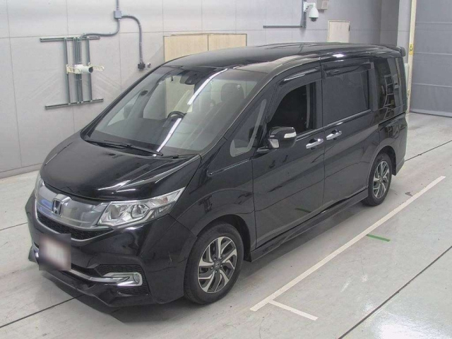 HONDA STEP WAGON 2016