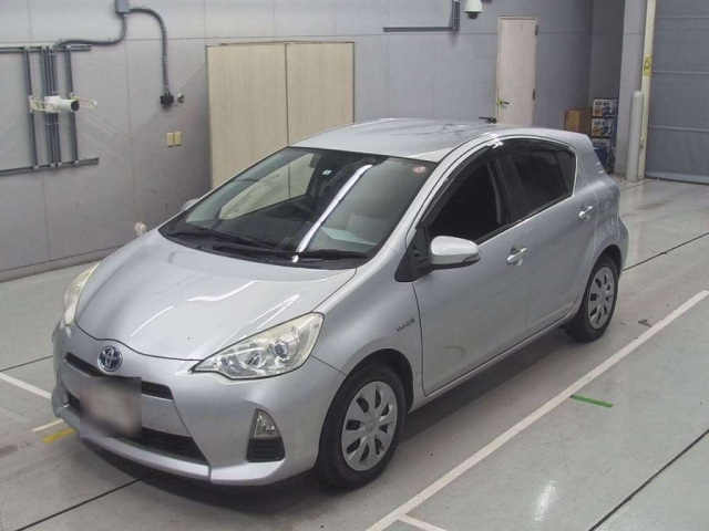 TOYOTA AQUA 2014
