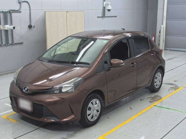 TOYOTA VITZ 2014