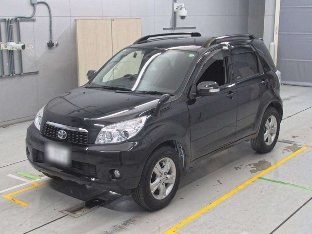 TOYOTA RUSH