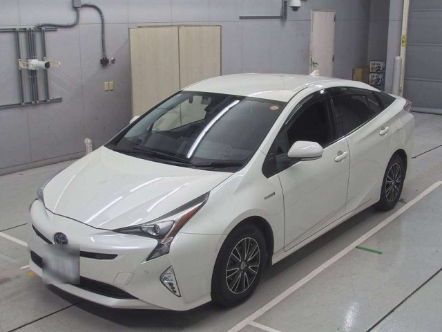 TOYOTA PRIUS 2018