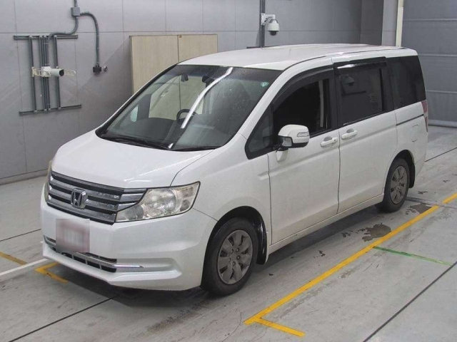 HONDA STEP WAGON 2014