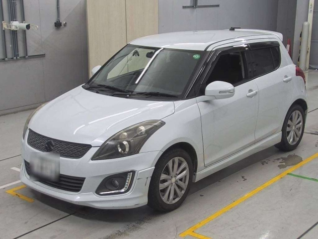 SUZUKI SWIFT 2015