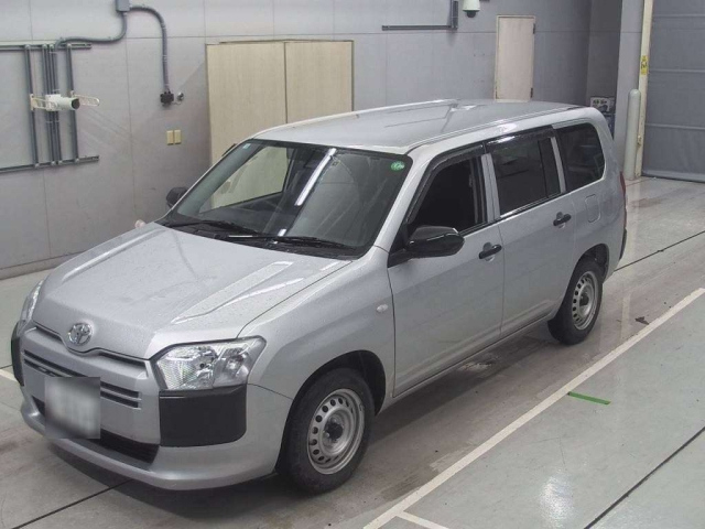 TOYOTA PROBOX 2022