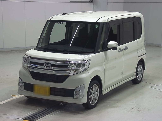 DAIHATSU TANTO 2015