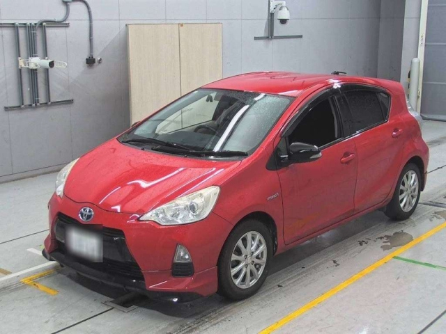 TOYOTA AQUA 2013