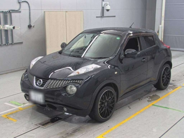 NISSAN JUKE 2011