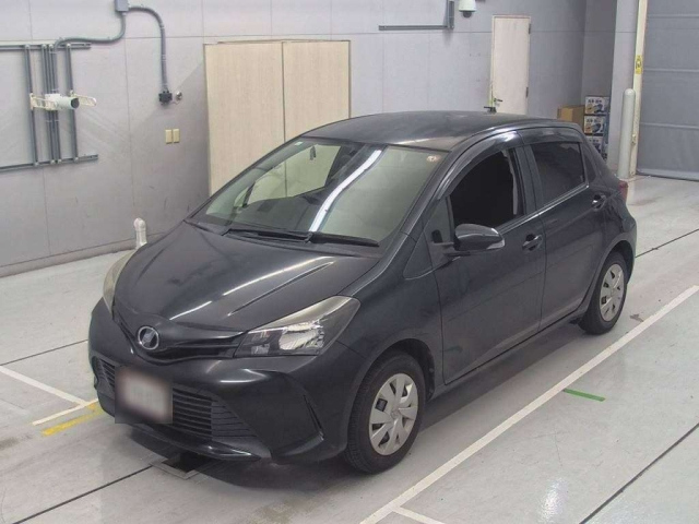 TOYOTA VITZ 2014