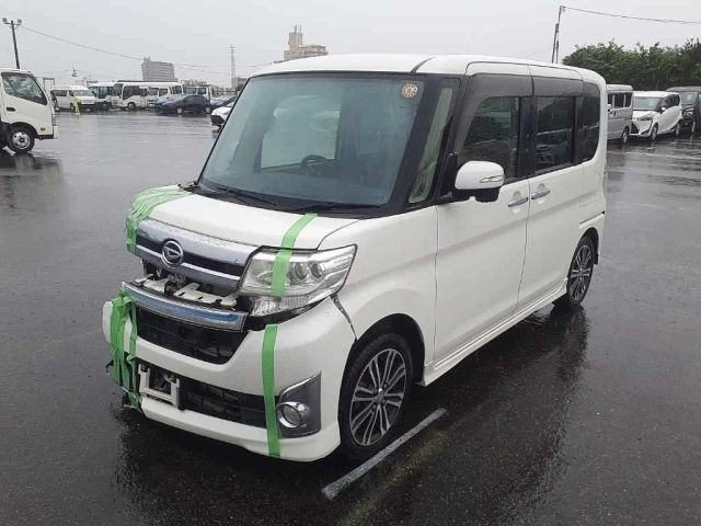 DAIHATSU TANTO 2014