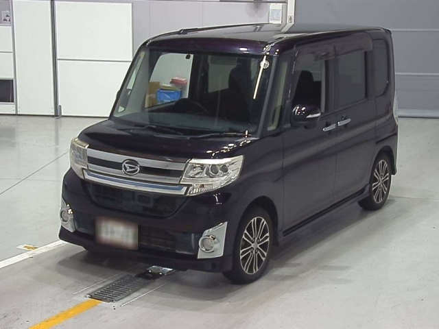 DAIHATSU TANTO 2014