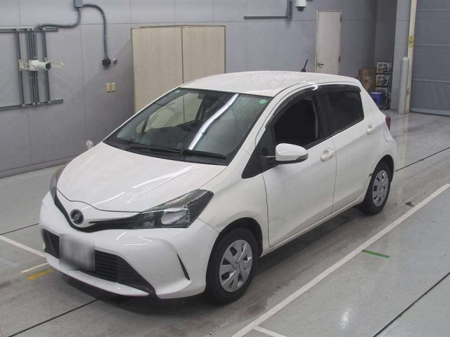 TOYOTA VITZ 2016