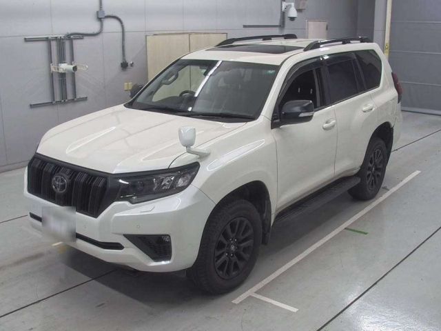 TOYOTA LAND CRUISER PRADO 2023