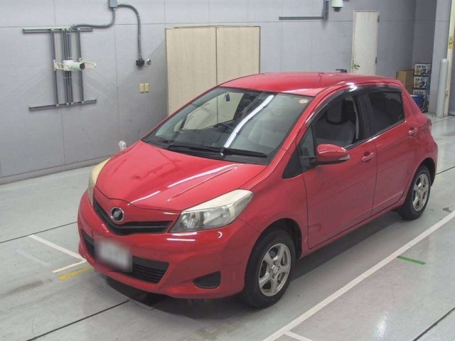 TOYOTA VITZ 2012