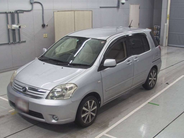 TOYOTA RAUM 2008