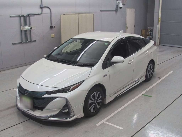 TOYOTA PRIUS PHV