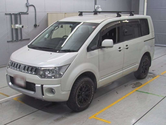 MITSUBISHI DELICA D5 2018