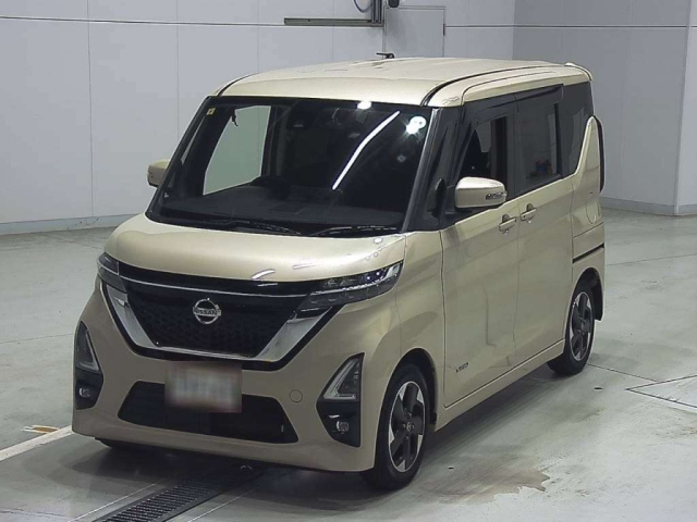 NISSAN ROOX 2020
