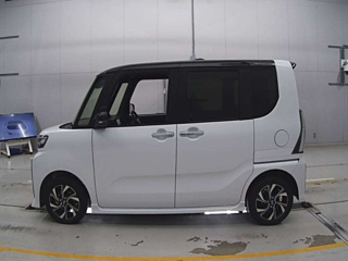 DAIHATSU TANTO 2024