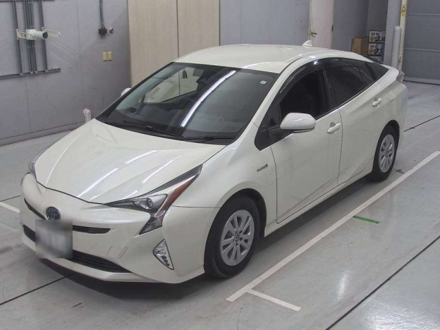 TOYOTA PRIUS 2017